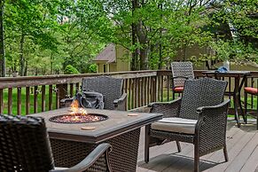 Mountain Hideout by Avantstay Game Room Deck