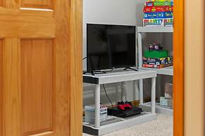 Mountain Hideout by Avantstay Game Room Deck