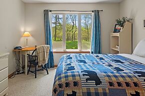 Mountain Hideout by Avantstay Game Room Deck