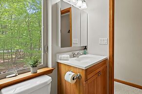 Mountain Hideout by Avantstay Game Room Deck