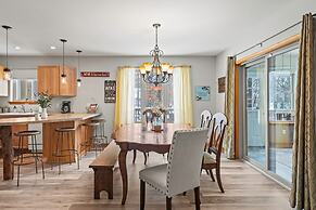 Mountain Hideout by Avantstay Game Room Deck