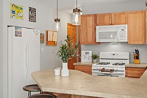 Mountain Hideout by Avantstay Game Room Deck