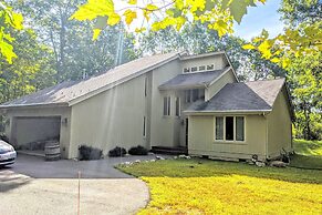 Mountain Hideout by Avantstay Game Room Deck