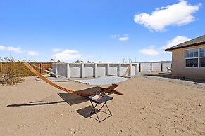 Casa De Kota by Avantstay Pool Firepit Games Secluded Chic