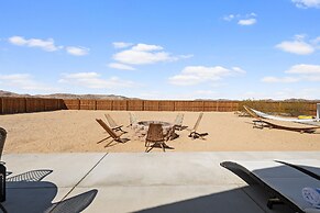 Casa De Kota by Avantstay Pool Firepit Games Secluded Chic