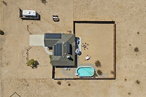 Casa De Kota by Avantstay Pool Firepit Games Secluded Chic