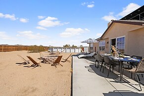 Casa De Kota by Avantstay Pool Firepit Games Secluded Chic