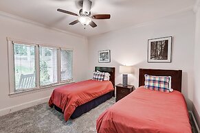 Lucky s Lake House by Avantstay Private Lake Bar