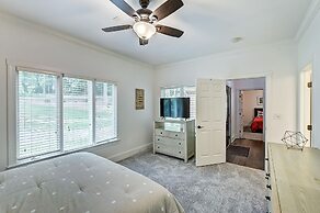 Lucky s Lake House by Avantstay Private Lake Bar