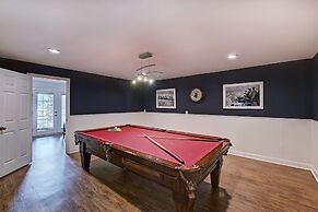 Lucky s Lake House by Avantstay Private Lake Bar