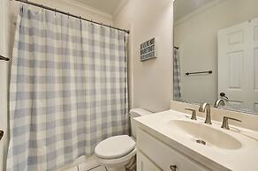 Lucky s Lake House by Avantstay Private Lake Bar