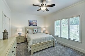 Lucky s Lake House by Avantstay Private Lake Bar