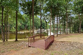 Fireside Fun by Avantstay Sleeps 18 Waterfront Pool