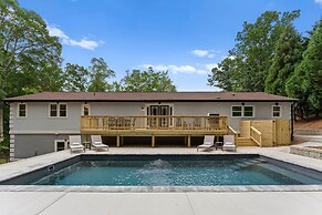 Fireside Fun by Avantstay Sleeps 18 Waterfront Pool