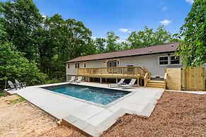 Fireside Fun by Avantstay Sleeps 18 Waterfront Pool