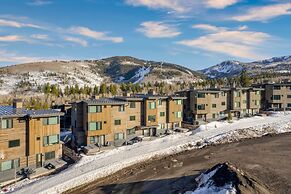 Northern Slope by Avantstay Stunning Ski In Out Condo w Hot Tub
