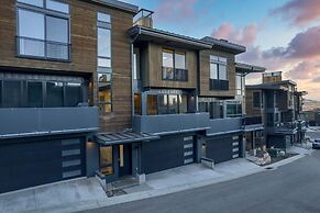 Northern Slope by Avantstay Stunning Ski In Out Condo w Hot Tub