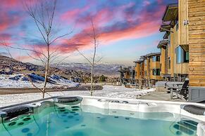 Northern Slope by Avantstay Stunning Ski In Out Condo w Hot Tub