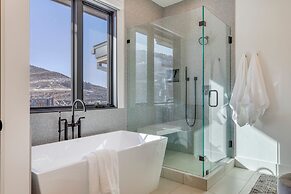 Northern Slope by Avantstay Stunning Ski In Out Condo w Hot Tub