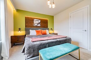 Ever After by Avantstay Pop Culture Design Pool