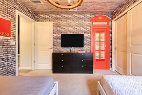 Ever After by Avantstay Pop Culture Design Pool