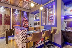 Ever After by Avantstay Pop Culture Design Pool