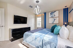 Ever After by Avantstay Pop Culture Design Pool