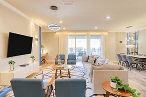 Ever After by Avantstay Pop Culture Design Pool