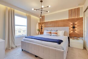 Ever After by Avantstay Pop Culture Design Pool