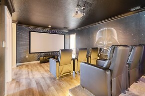 Ever After by Avantstay Pop Culture Design Pool