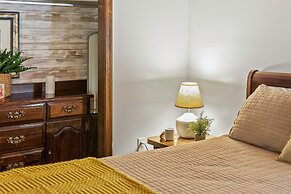 Mountain Must-have by Avantstay Indoor Hot Tub Game Room Fire Pit