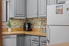 Mountain Must-have by Avantstay Indoor Hot Tub Game Room Fire Pit