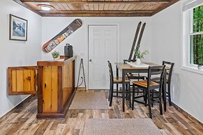 Mountain Must-have by Avantstay Indoor Hot Tub Game Room Fire Pit