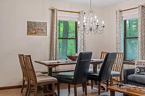 Mountain Must-have by Avantstay Indoor Hot Tub Game Room Fire Pit