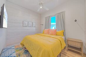 Island Girl by Avantstay Private Pool Prime Beach Access