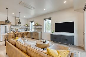 Aerie 1 by Avantstay Balcony Private Hot Tub