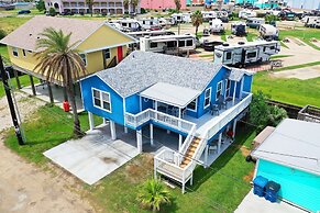 Port A Cottage by Avantstay Private Patio Deck Designed for Groups