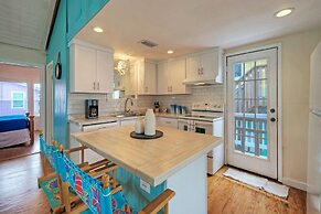 Port A Cottage by Avantstay Private Patio Deck Designed for Groups