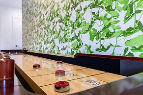 The Magnolia 4 by Avantstay Germantown Balcony