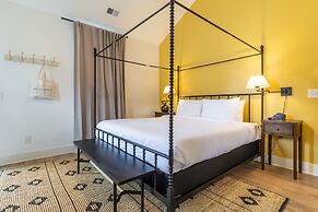 The Magnolia 4 by Avantstay Germantown Balcony