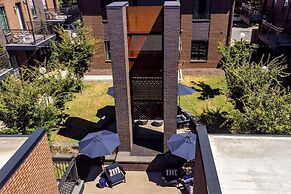 The Magnolia 4 by Avantstay Germantown Balcony