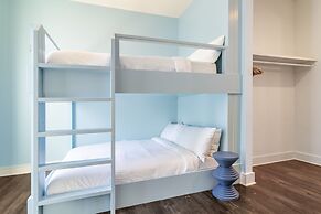 The Magnolia 1 by Avantstay Minutes to Downtown