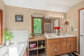 The Great Escape by Avantstay Game Room Hot Tub