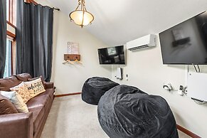 The Great Escape by Avantstay Game Room Hot Tub