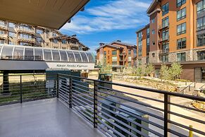 Silver Strike by Avantstay Direct Slope Access Hot Tub Views