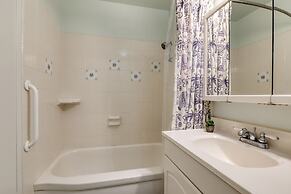 Goleta Getaway by Avantstay Private Backyard 1 5mi to the Beach