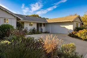 Goleta Getaway by Avantstay Private Backyard 1 5mi to the Beach
