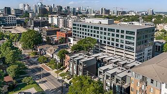 The Grove 9 by Avantstay 1 Block From Music Row