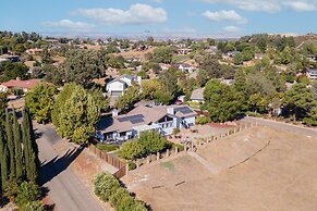 Paso Vista Bella by Avantstay Luxe Group Escape w Wine Country Views