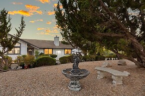 Paso Vista Bella by Avantstay Luxe Group Escape w Wine Country Views